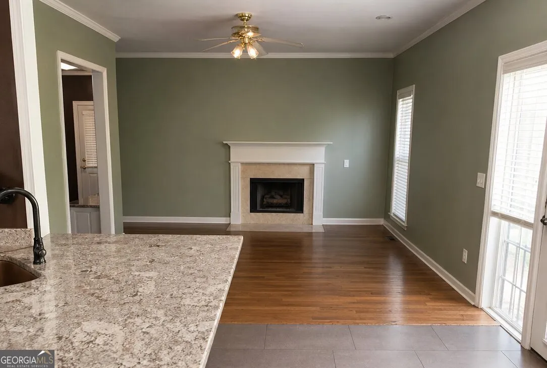 5160 Lakeview Pkwy — photo 38 of 40