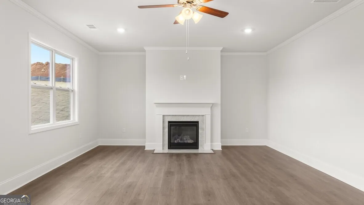179 Parkview Dr — photo 4 of 36