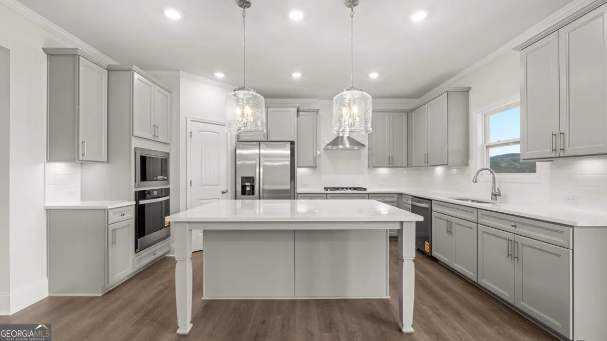 179 Parkview Dr — photo 33 of 36