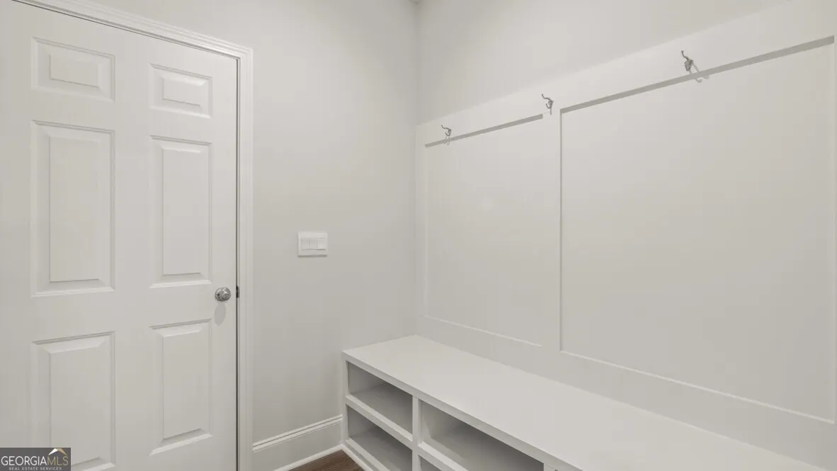 179 Parkview Dr — photo 9 of 36
