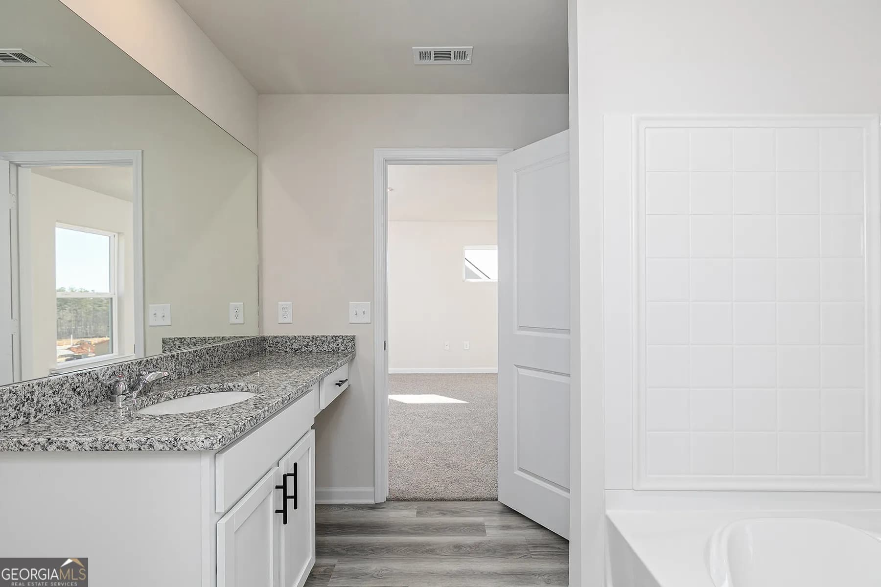 622 Mackenzie Cv — photo 4 of 14
