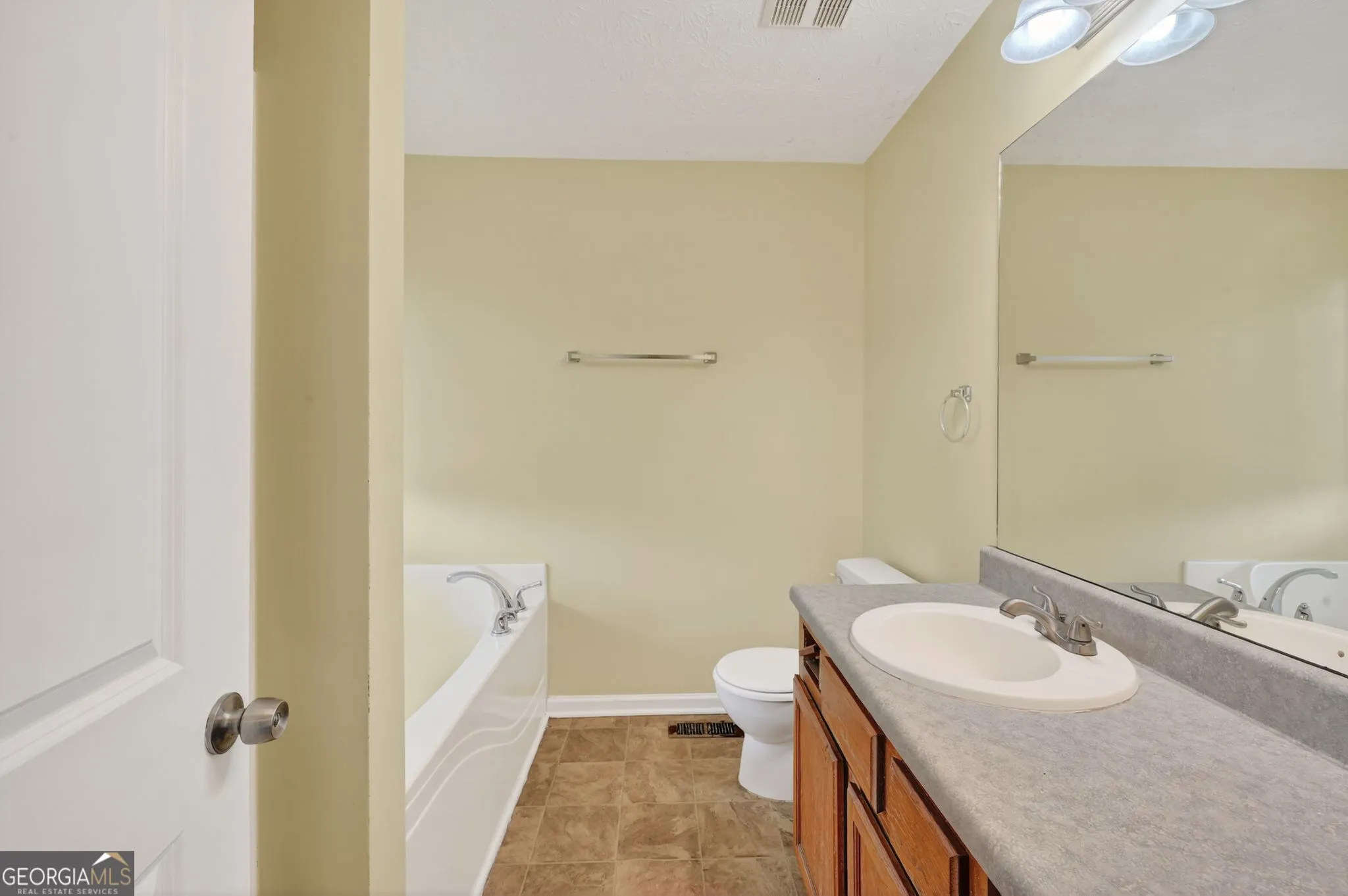 107 Chief Ct — photo 5 of 34