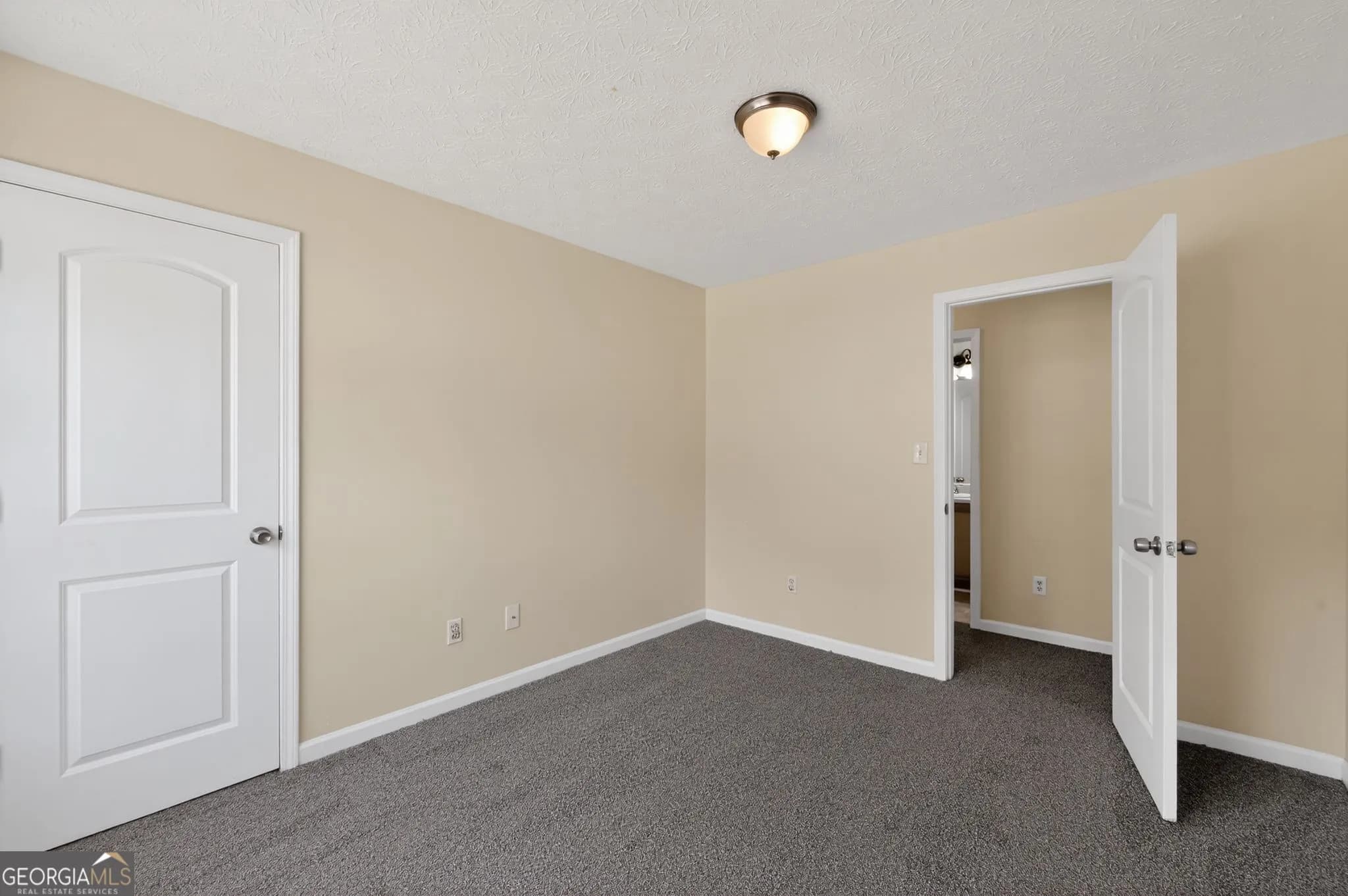 107 Chief Ct — photo 7 of 34