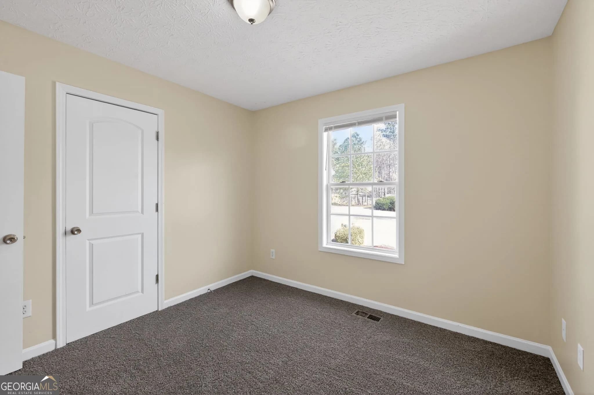 107 Chief Ct — photo 8 of 34