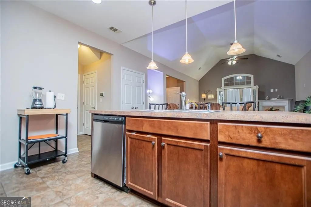 1604 Haven Cir — photo 18 of 75