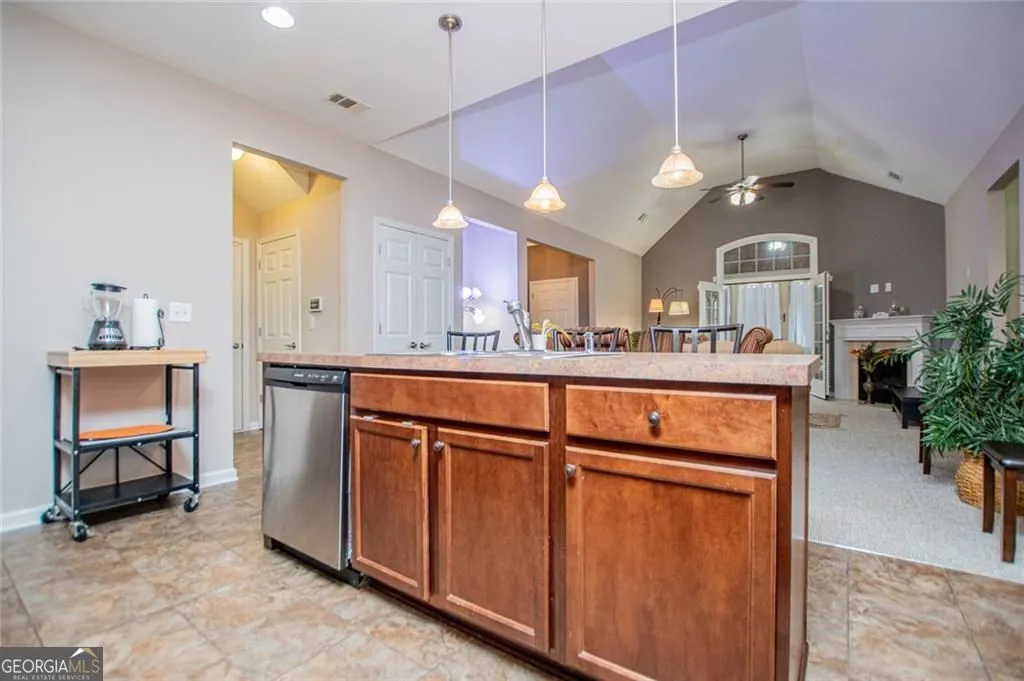 1604 Haven Cir — photo 17 of 75