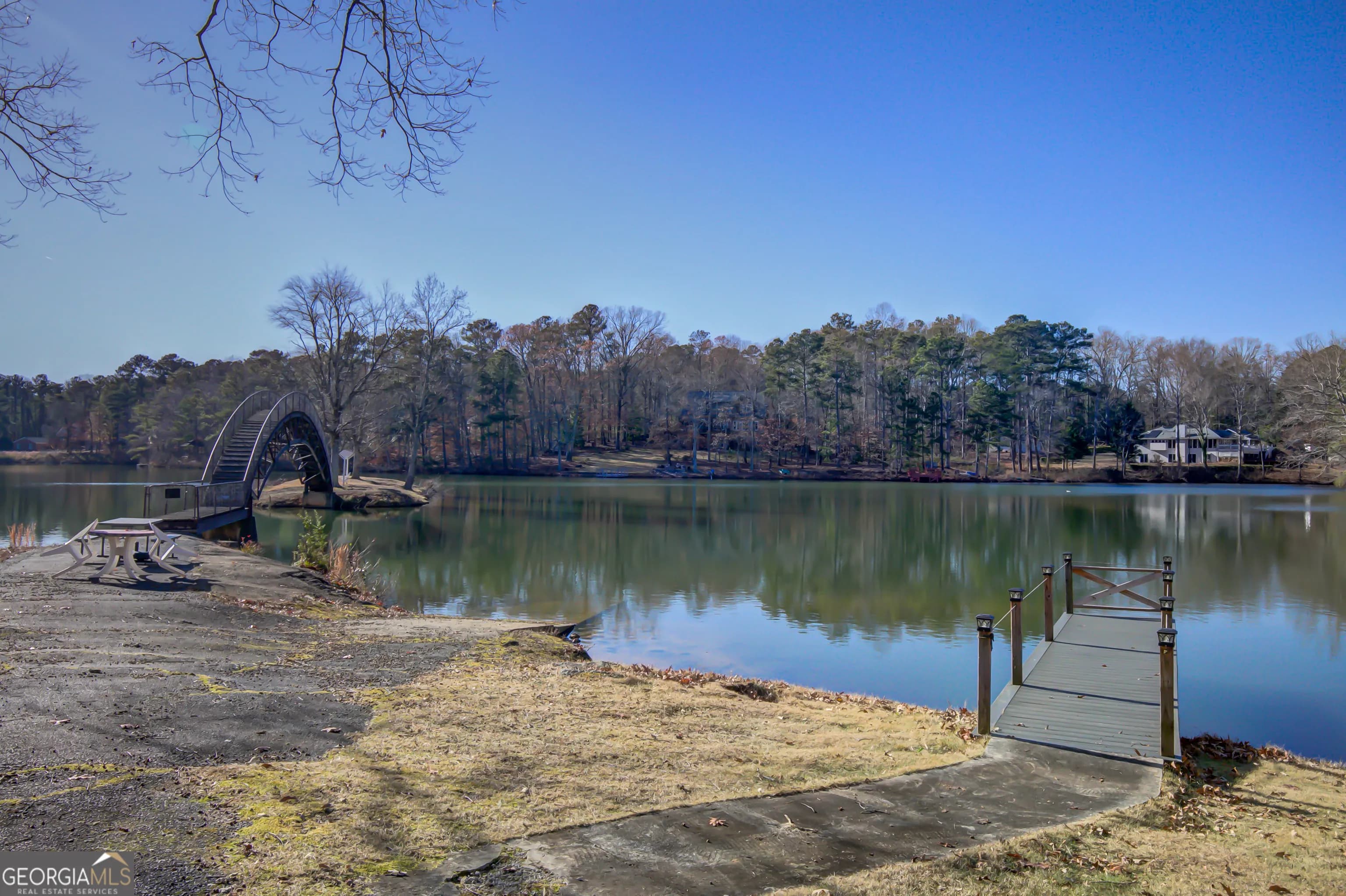 6450 Lake Sara Glen Dr — photo 5 of 107