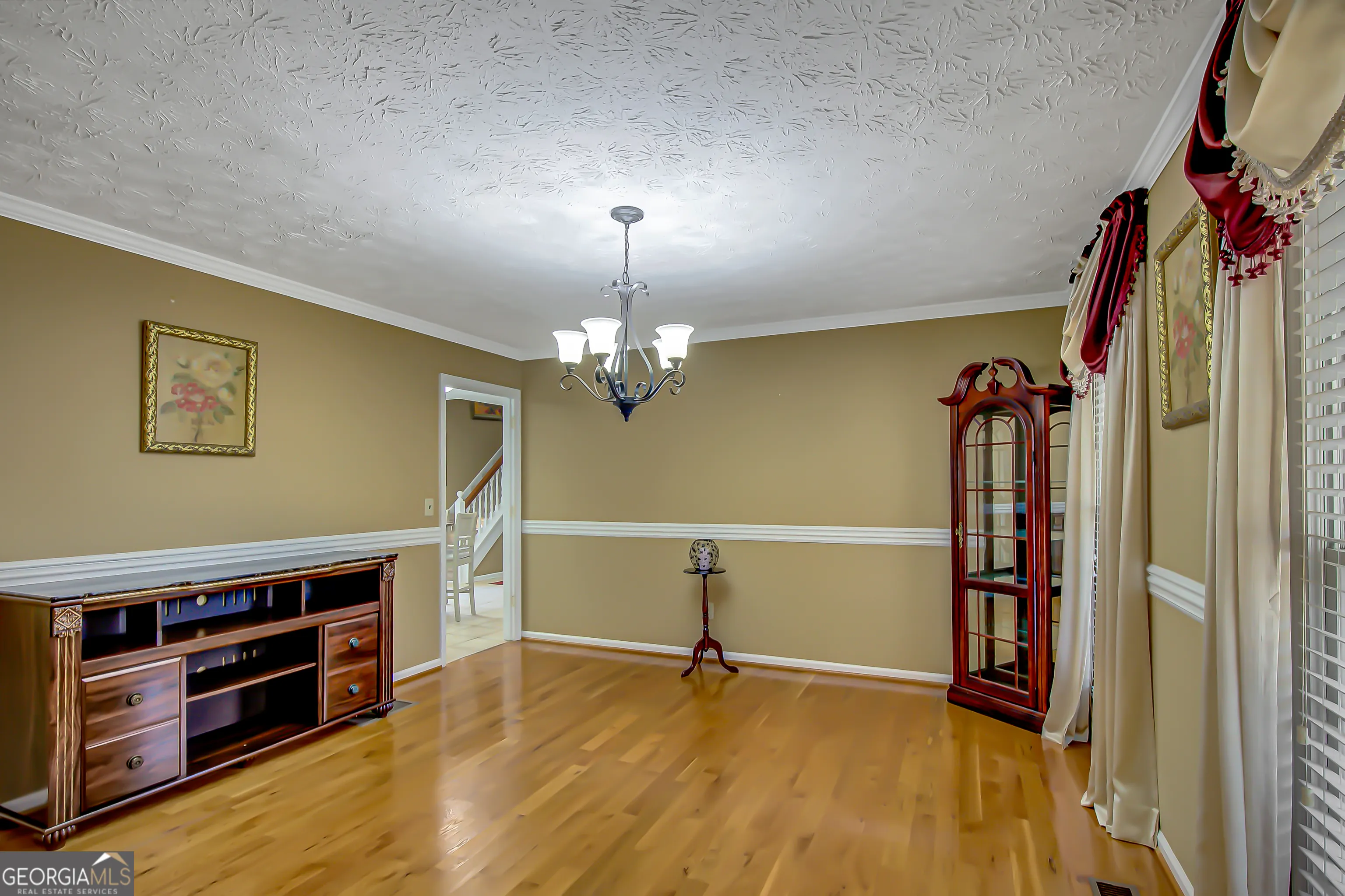 6450 Lake Sara Glen Dr — photo 12 of 107