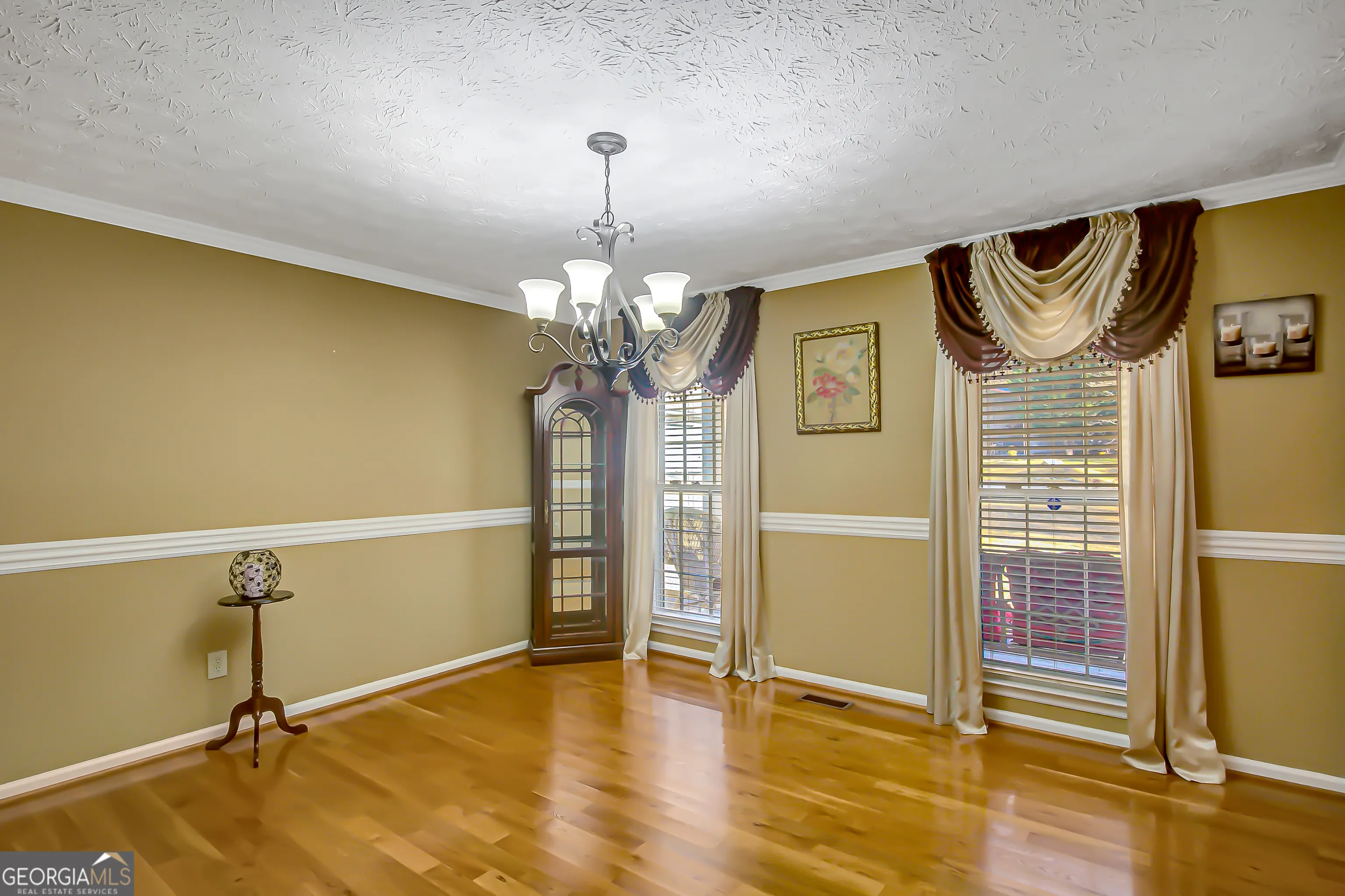 6450 Lake Sara Glen Dr — photo 15 of 107