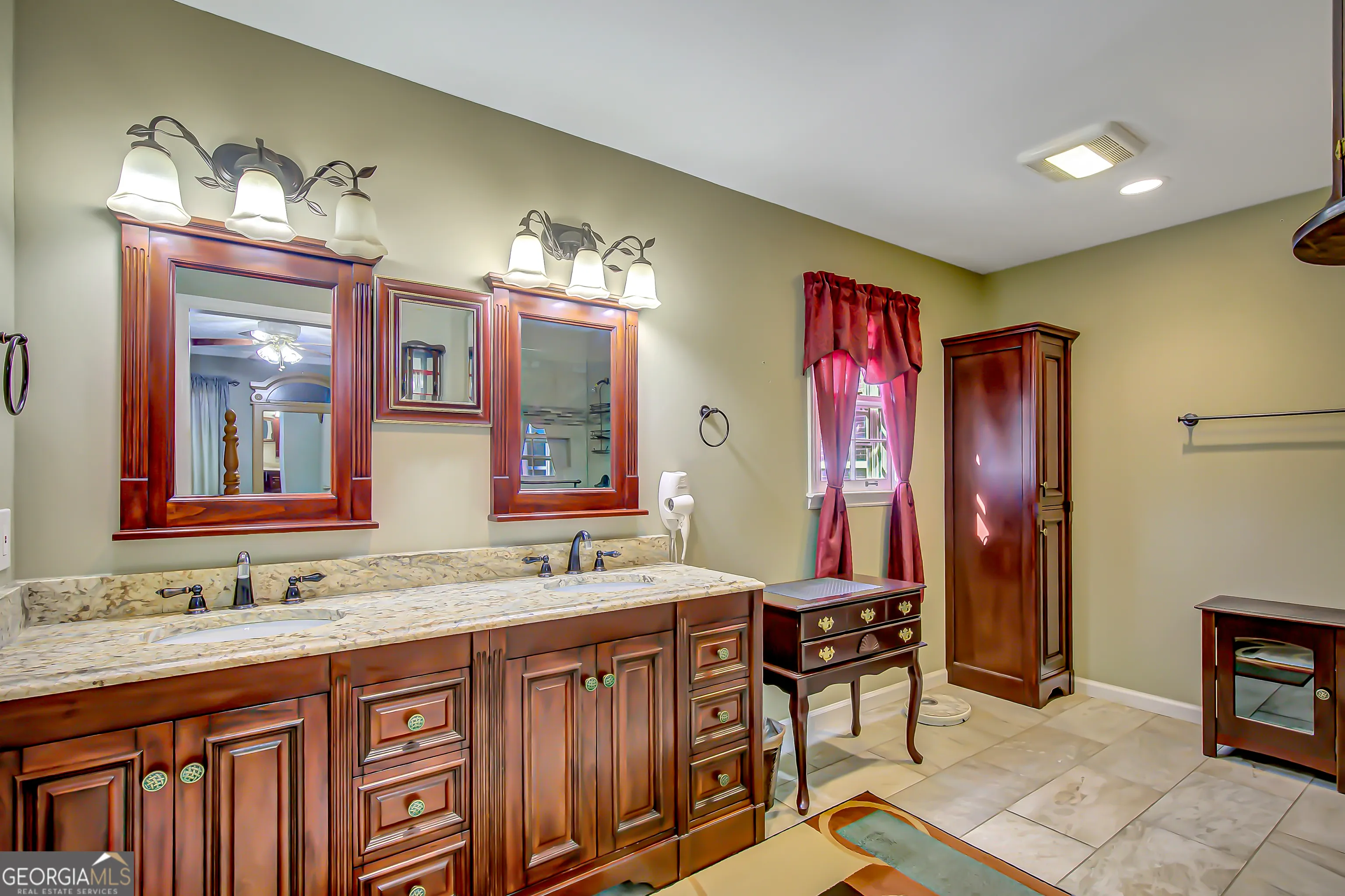6450 Lake Sara Glen Dr — photo 46 of 107