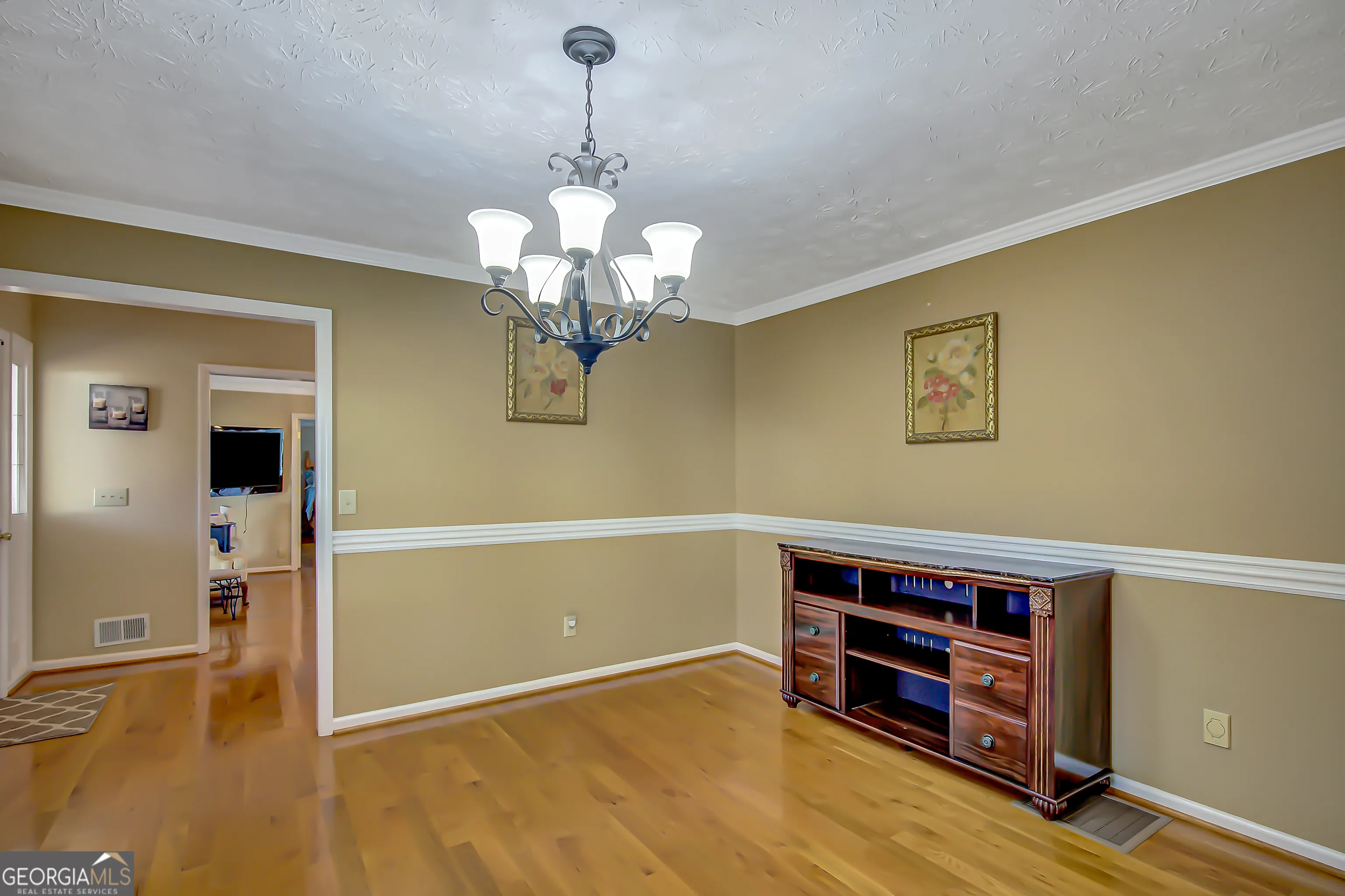 6450 Lake Sara Glen Dr — photo 13 of 107