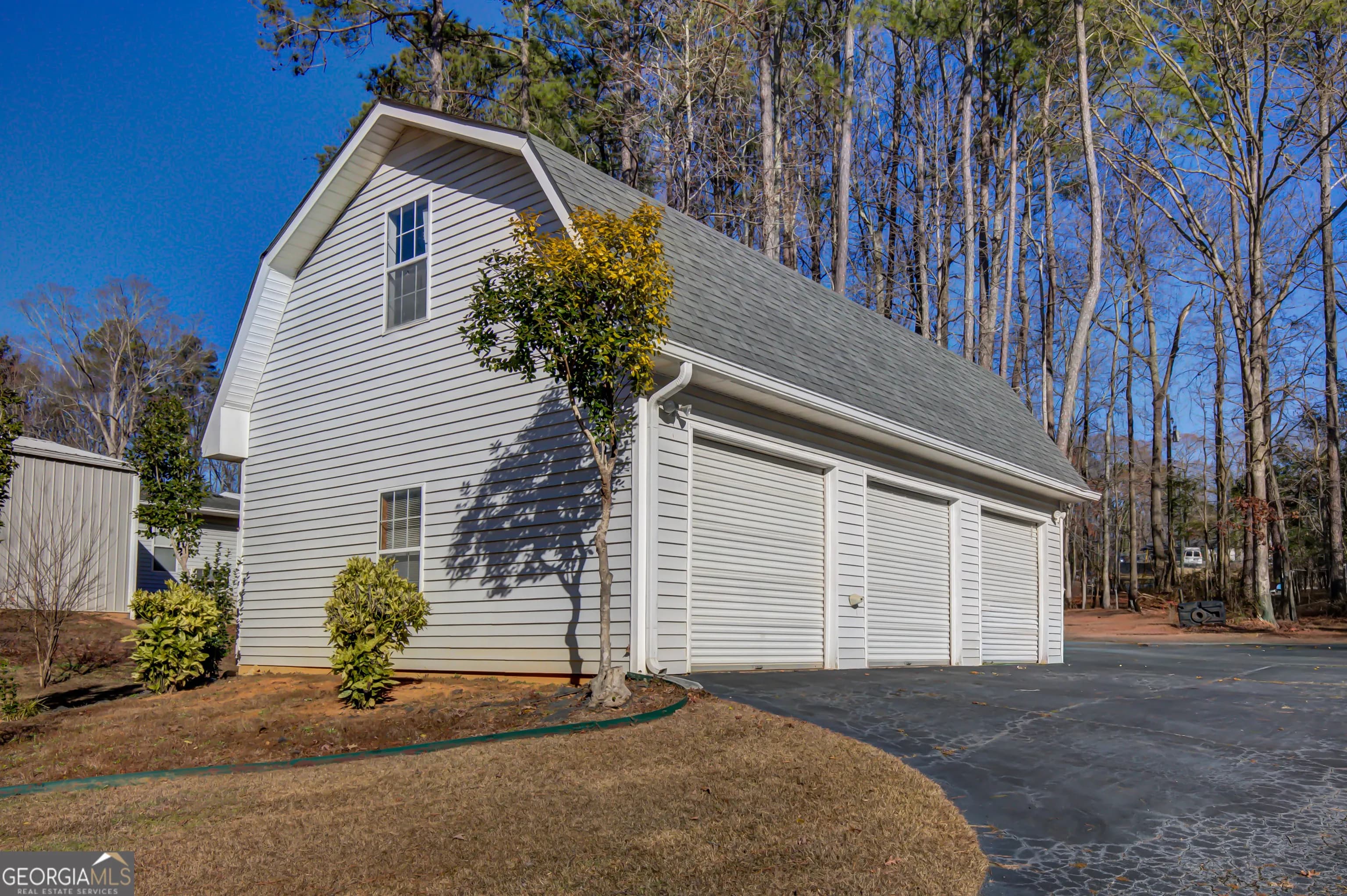 6450 Lake Sara Glen Dr — photo 93 of 107