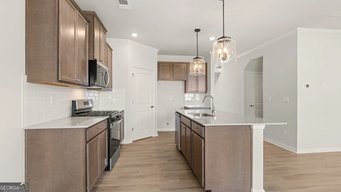 709 Anchor Ave — photo 34 of 35