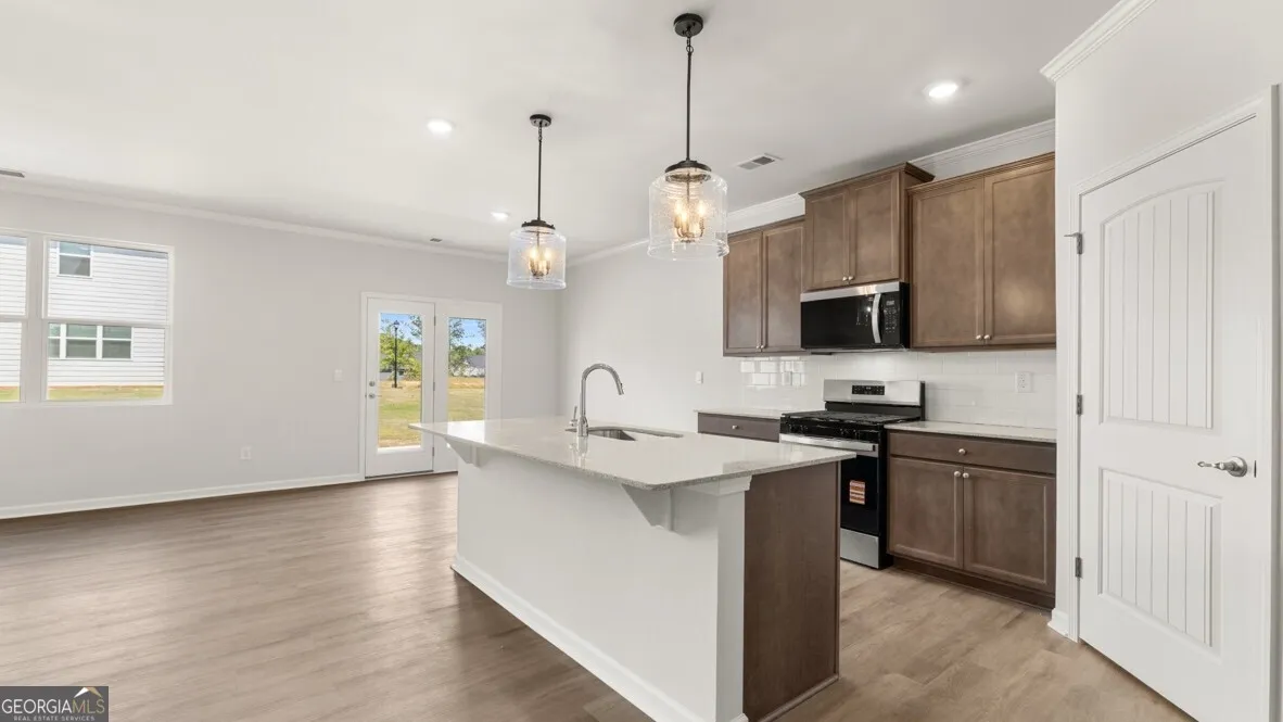 709 Anchor Ave — photo 31 of 35