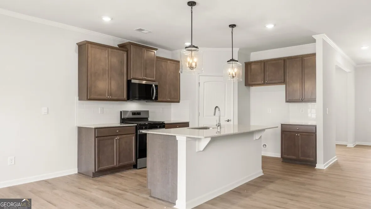 709 Anchor Ave — photo 32 of 35