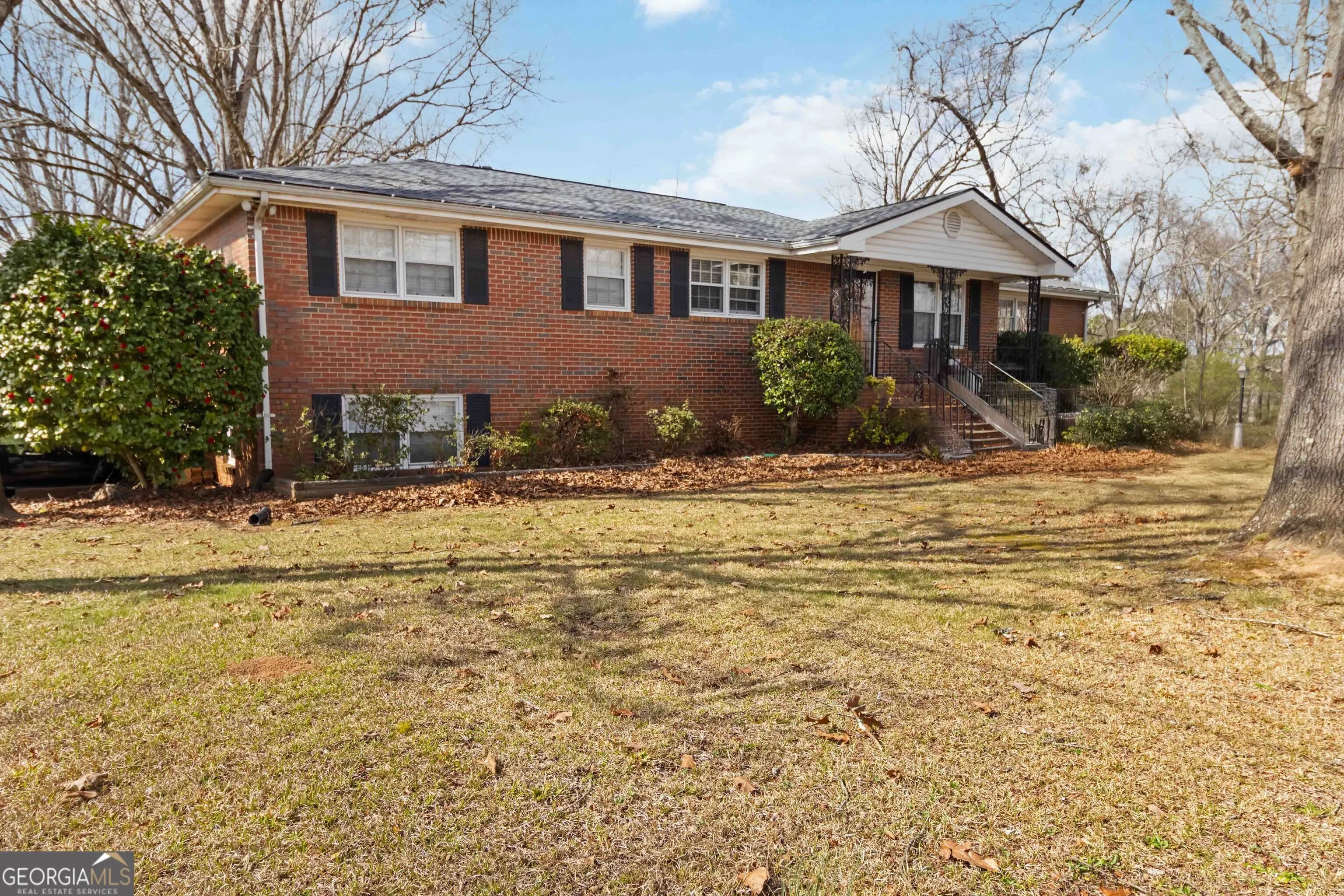 3829 Reynolds Rd — photo 2 of 23