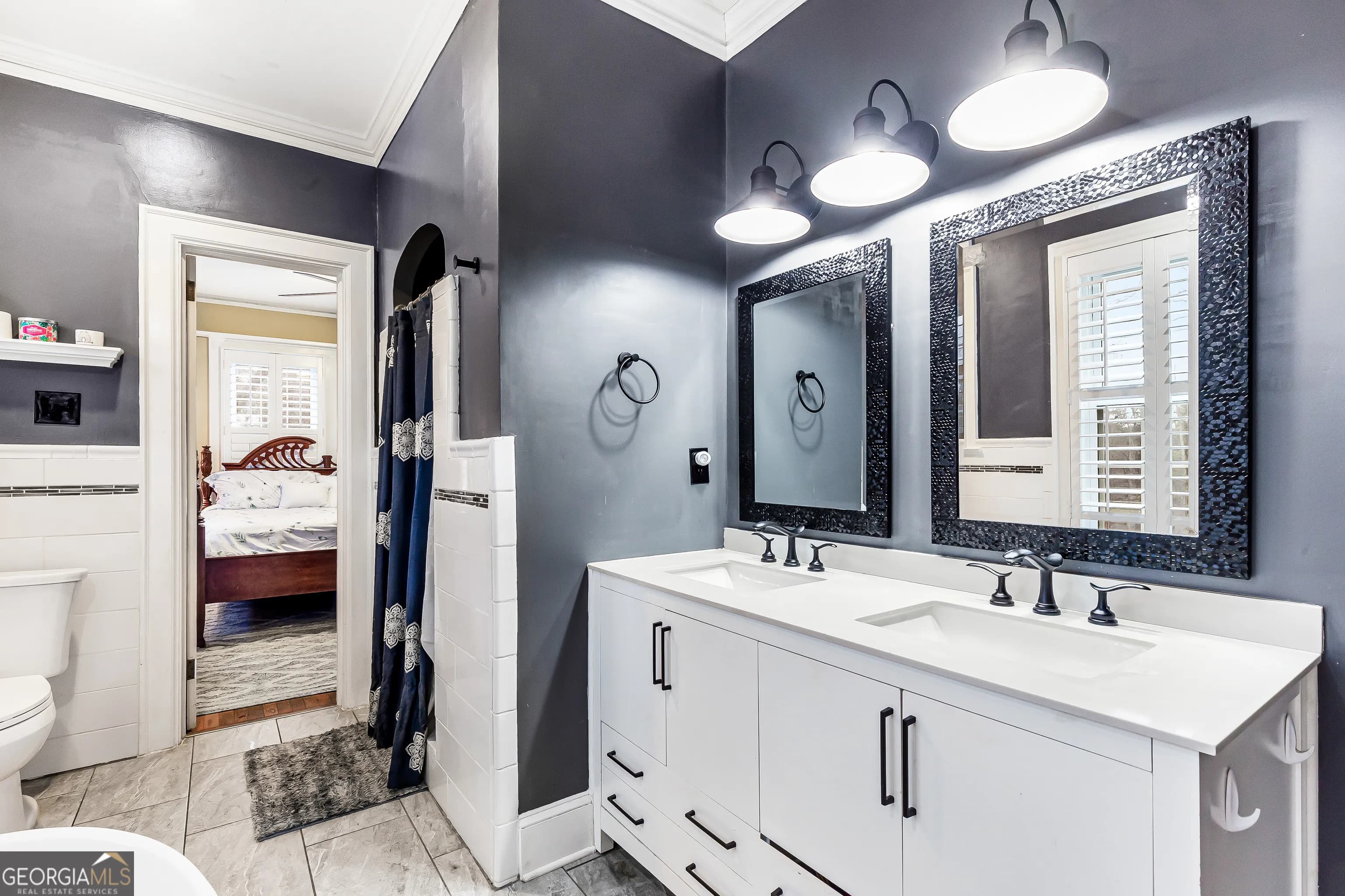 113 W Gordon St — photo 14 of 52