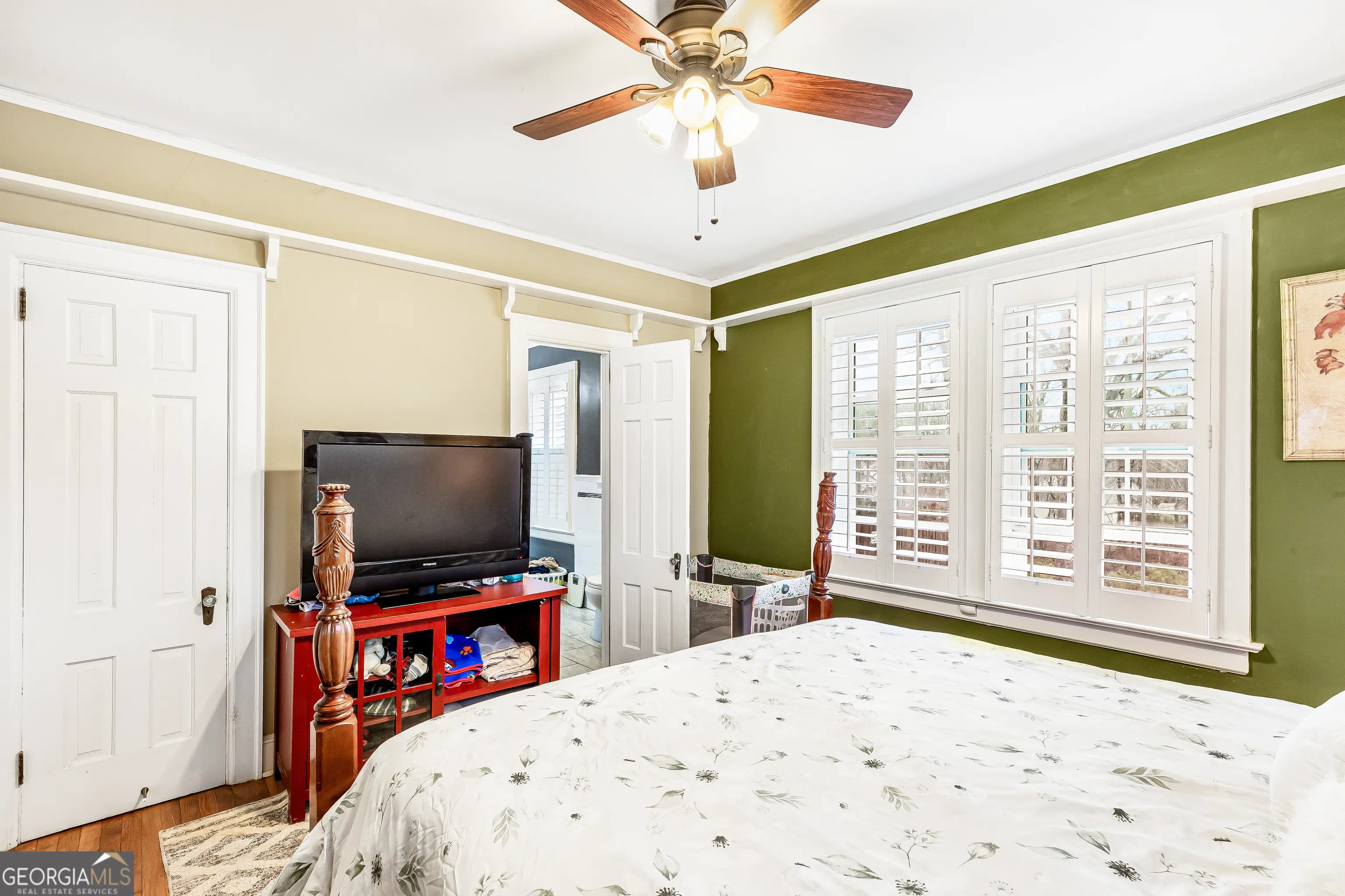 113 W Gordon St — photo 11 of 52