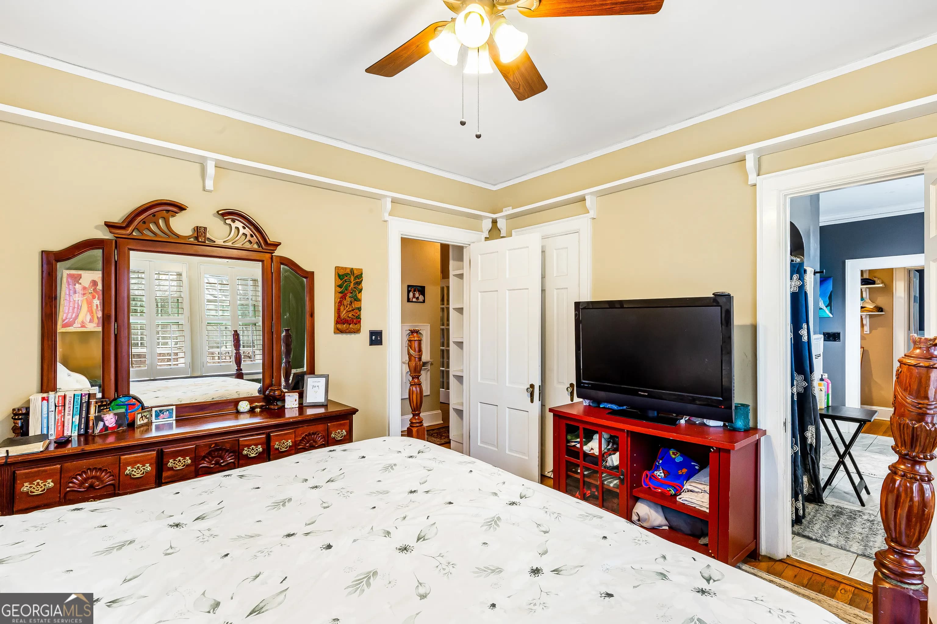 113 W Gordon St — photo 10 of 52