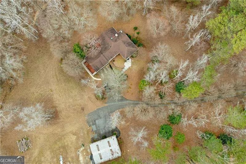 1063 Memorial Dr E — photo 24 of 36