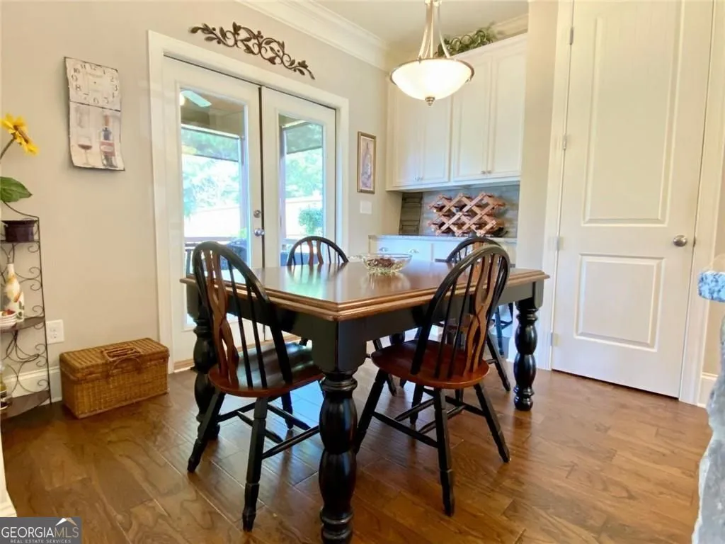 204 Yorkshire Ln — photo 17 of 65