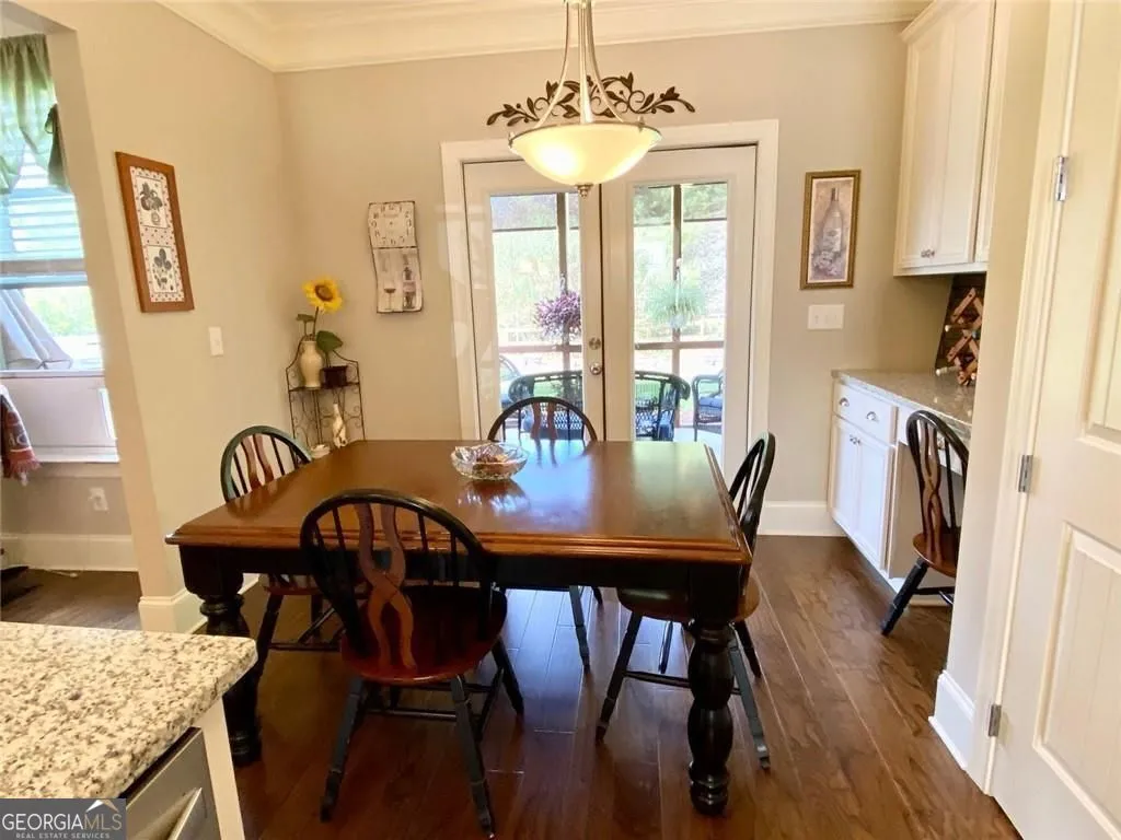 204 Yorkshire Ln — photo 18 of 65