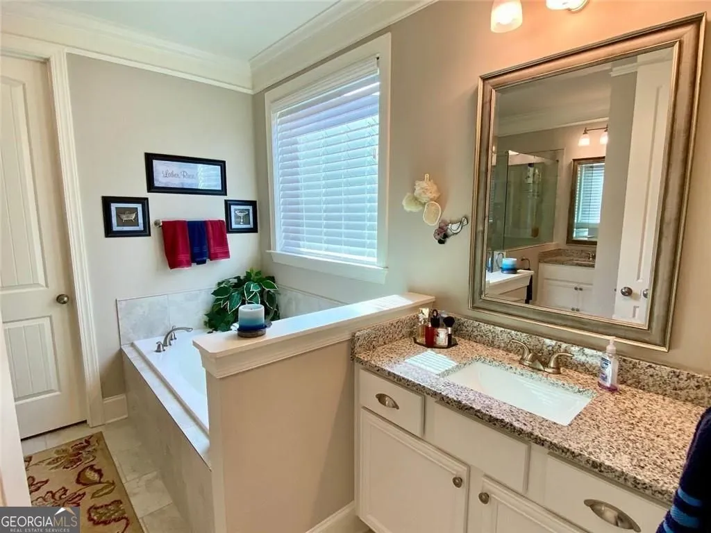 204 Yorkshire Ln — photo 23 of 65