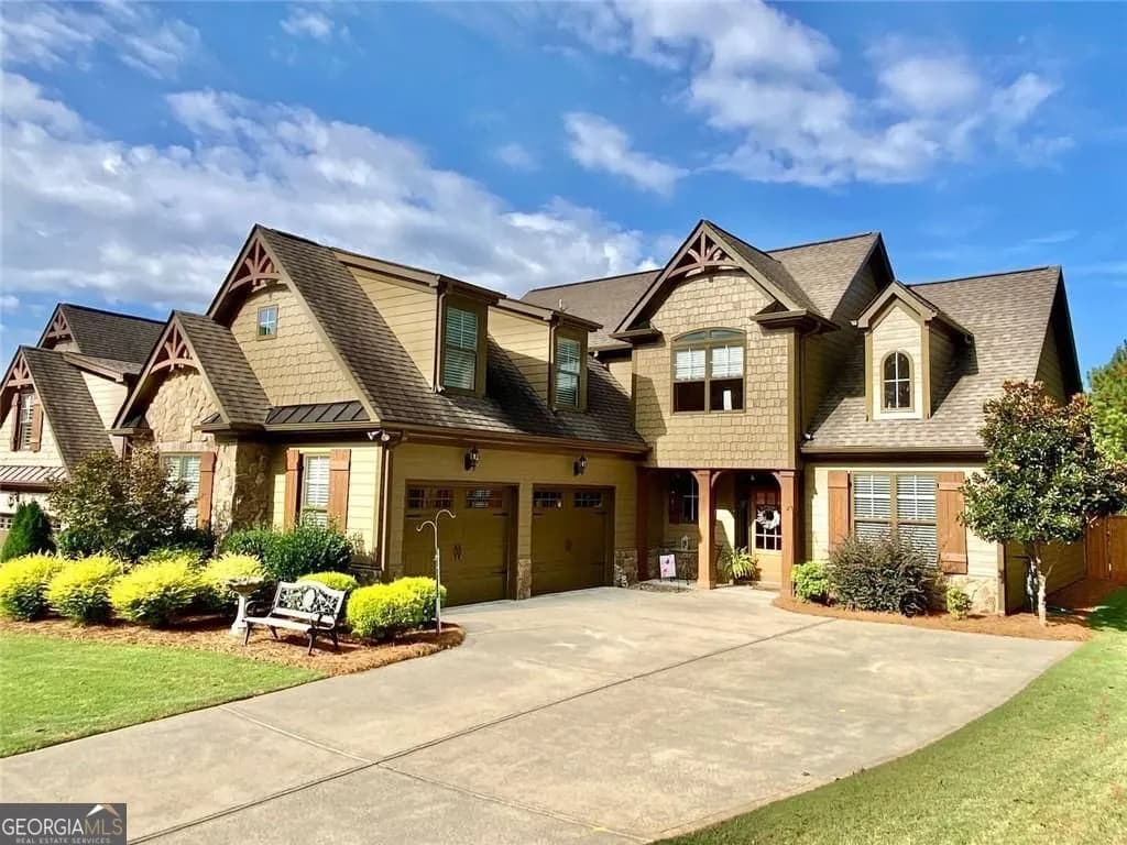 204 Yorkshire Ln — photo 13 of 65