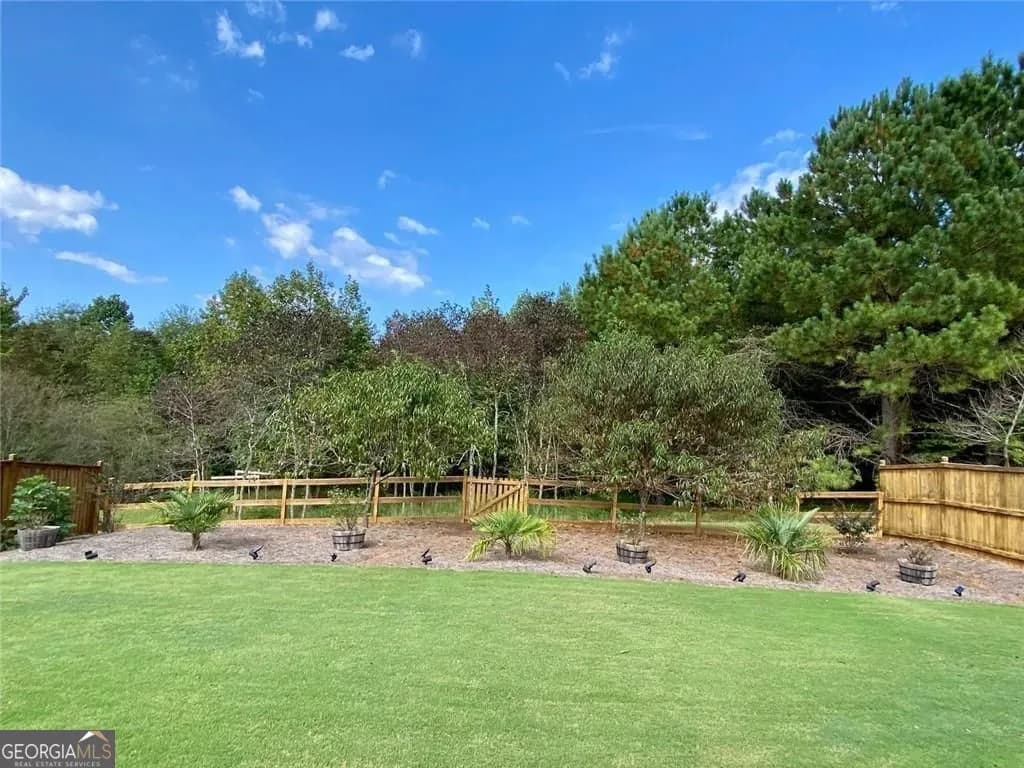 204 Yorkshire Ln — photo 41 of 65