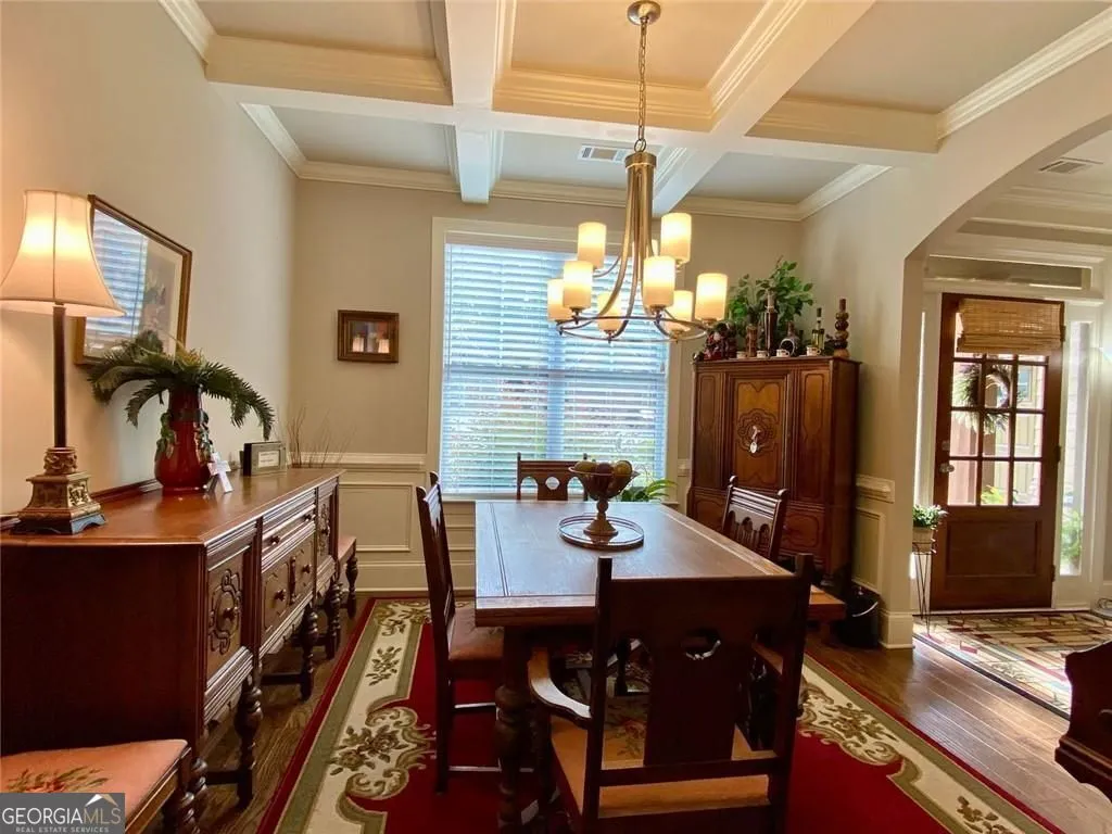 204 Yorkshire Ln — photo 3 of 65