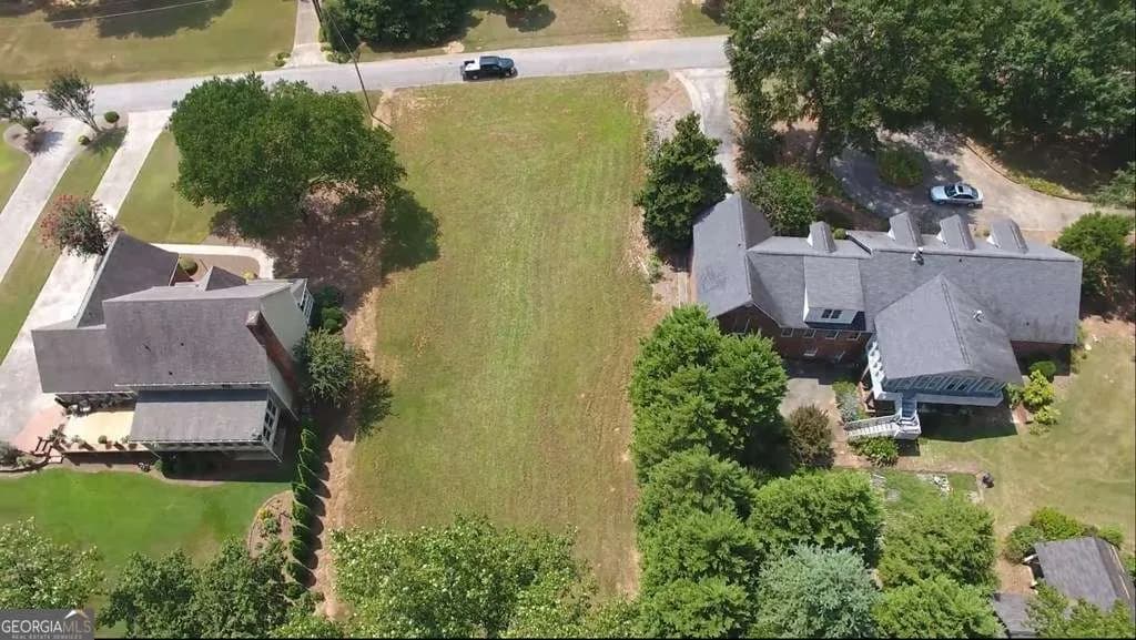 108 Briarwood Dr — photo 3 of 7