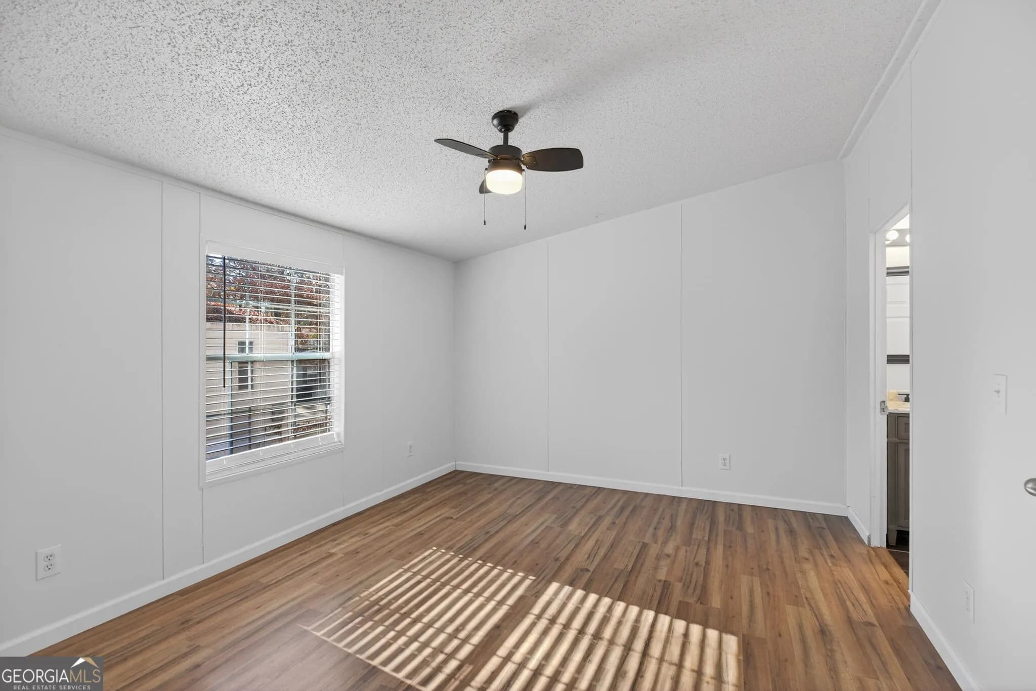2390 Fairburn Rd — photo 5 of 21