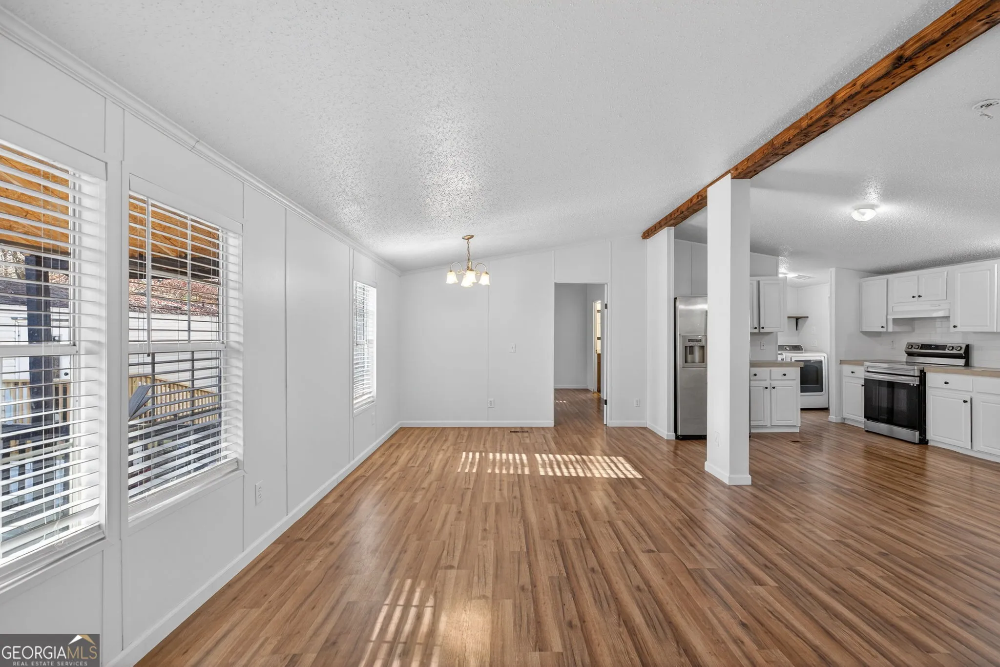 2390 Fairburn Rd — photo 15 of 21