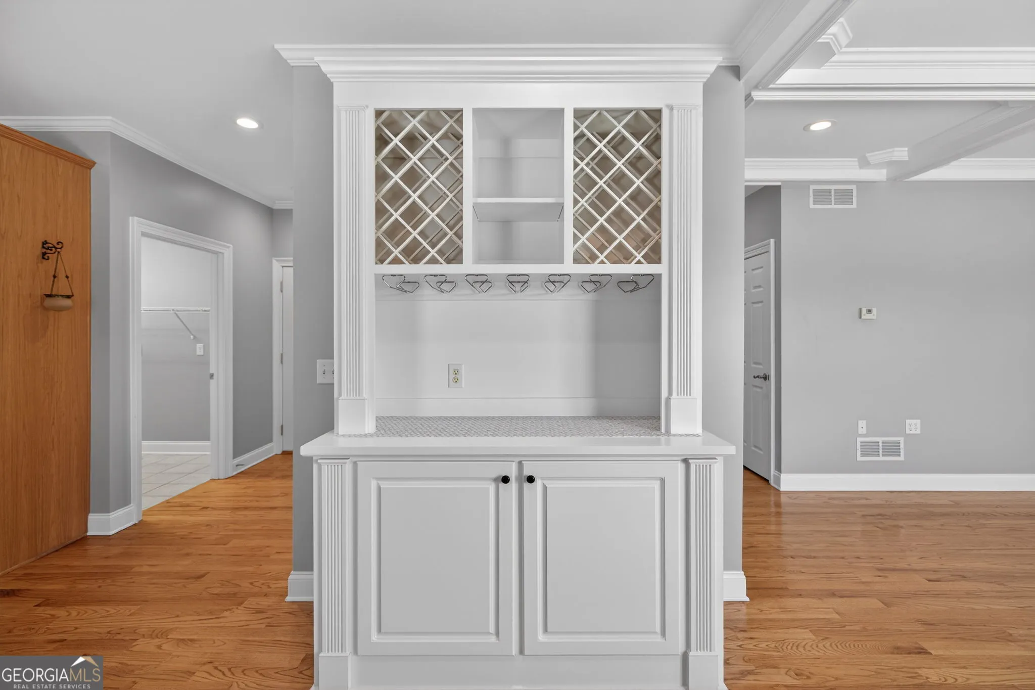 8967 Midlothian Ct — photo 9 of 44