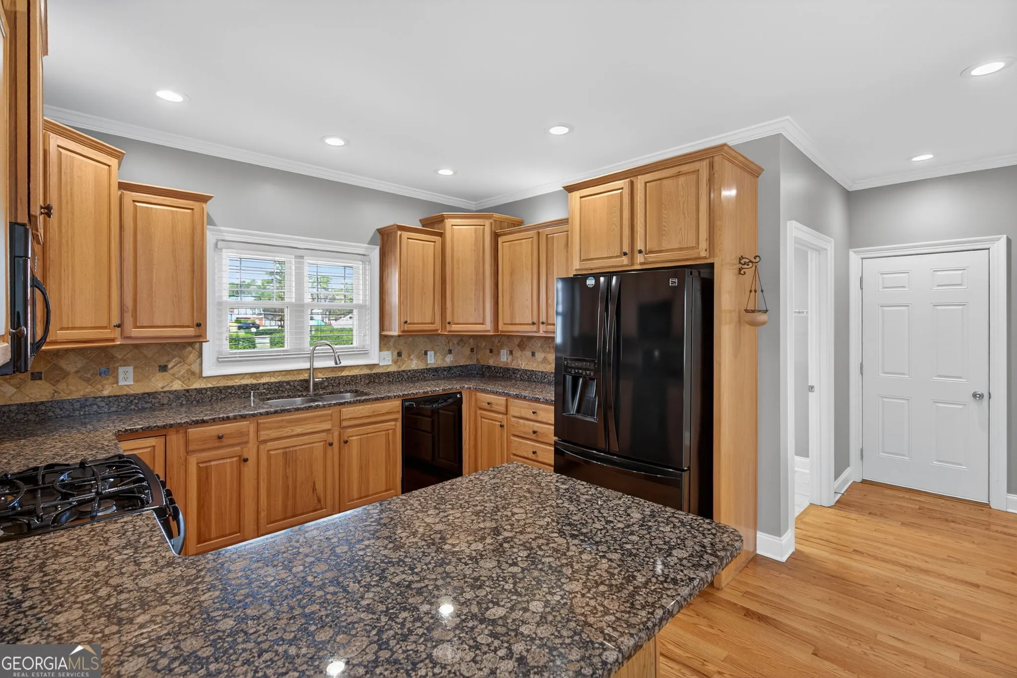 8967 Midlothian Ct — photo 14 of 44