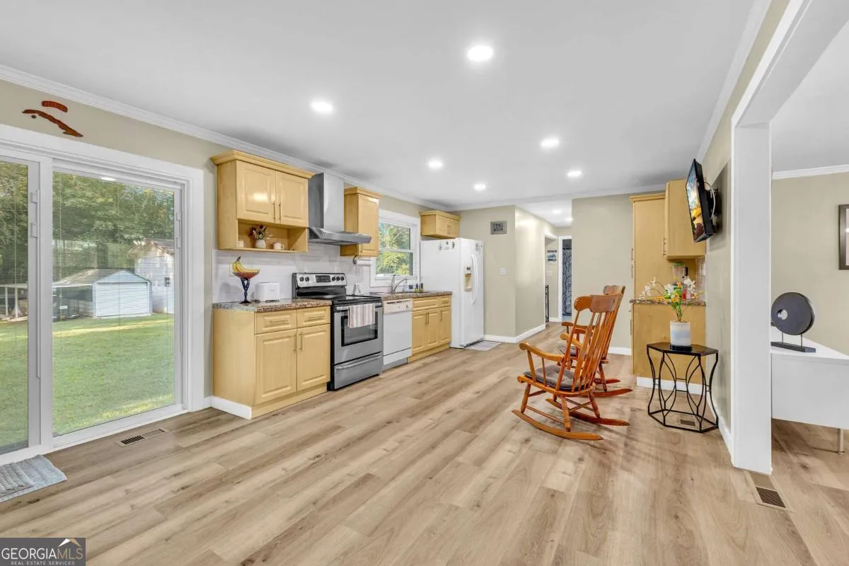 288 Valerie Cir — photo 6 of 25