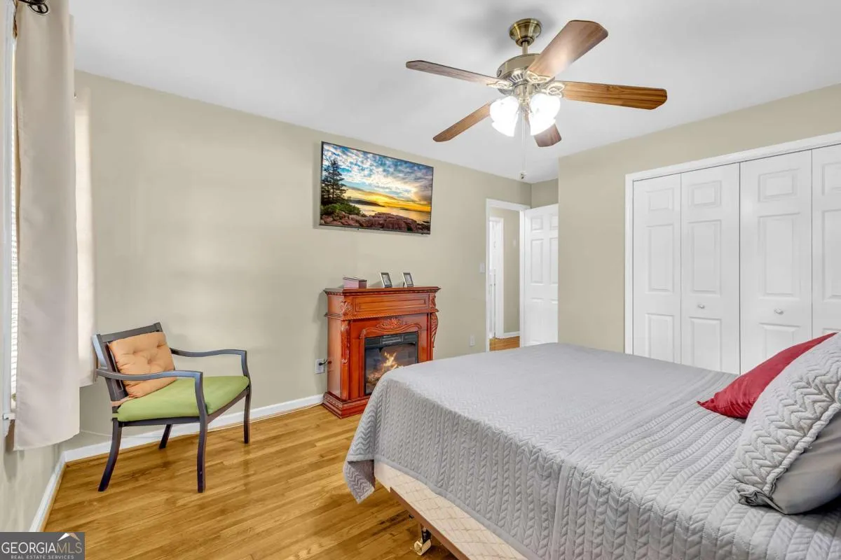 288 Valerie Cir — photo 16 of 25
