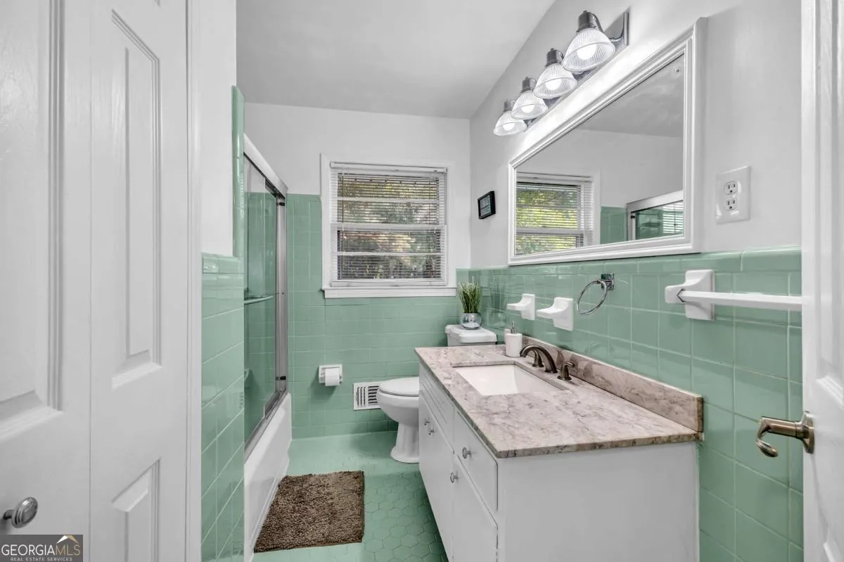 288 Valerie Cir — photo 14 of 25