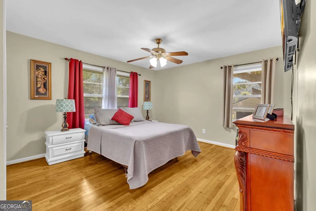 288 Valerie Cir — photo 15 of 25