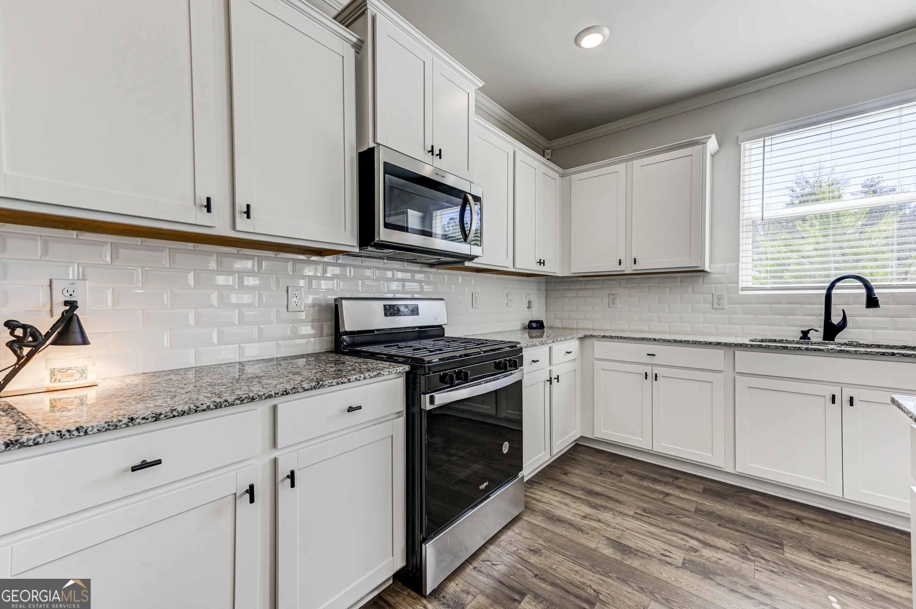 3154 Ellenton Dr — photo 8 of 42