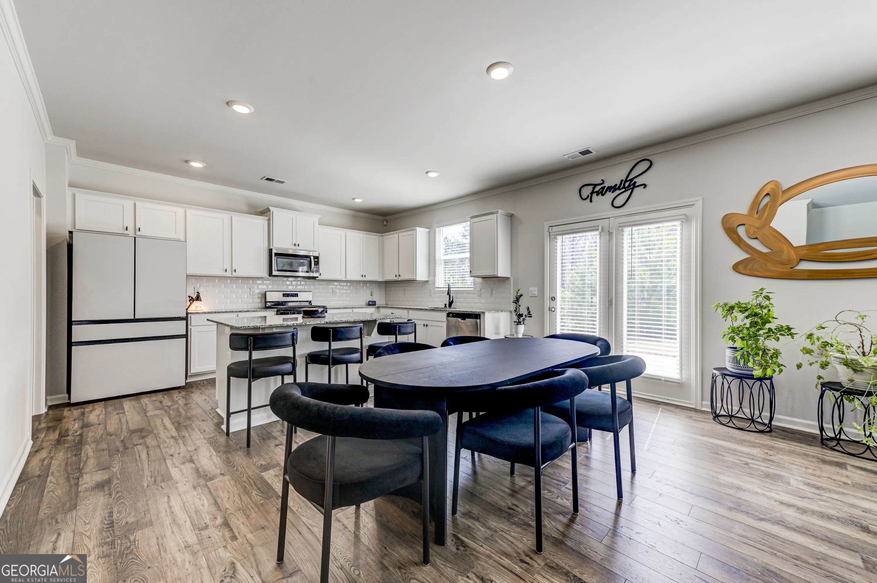3154 Ellenton Dr — photo 5 of 42