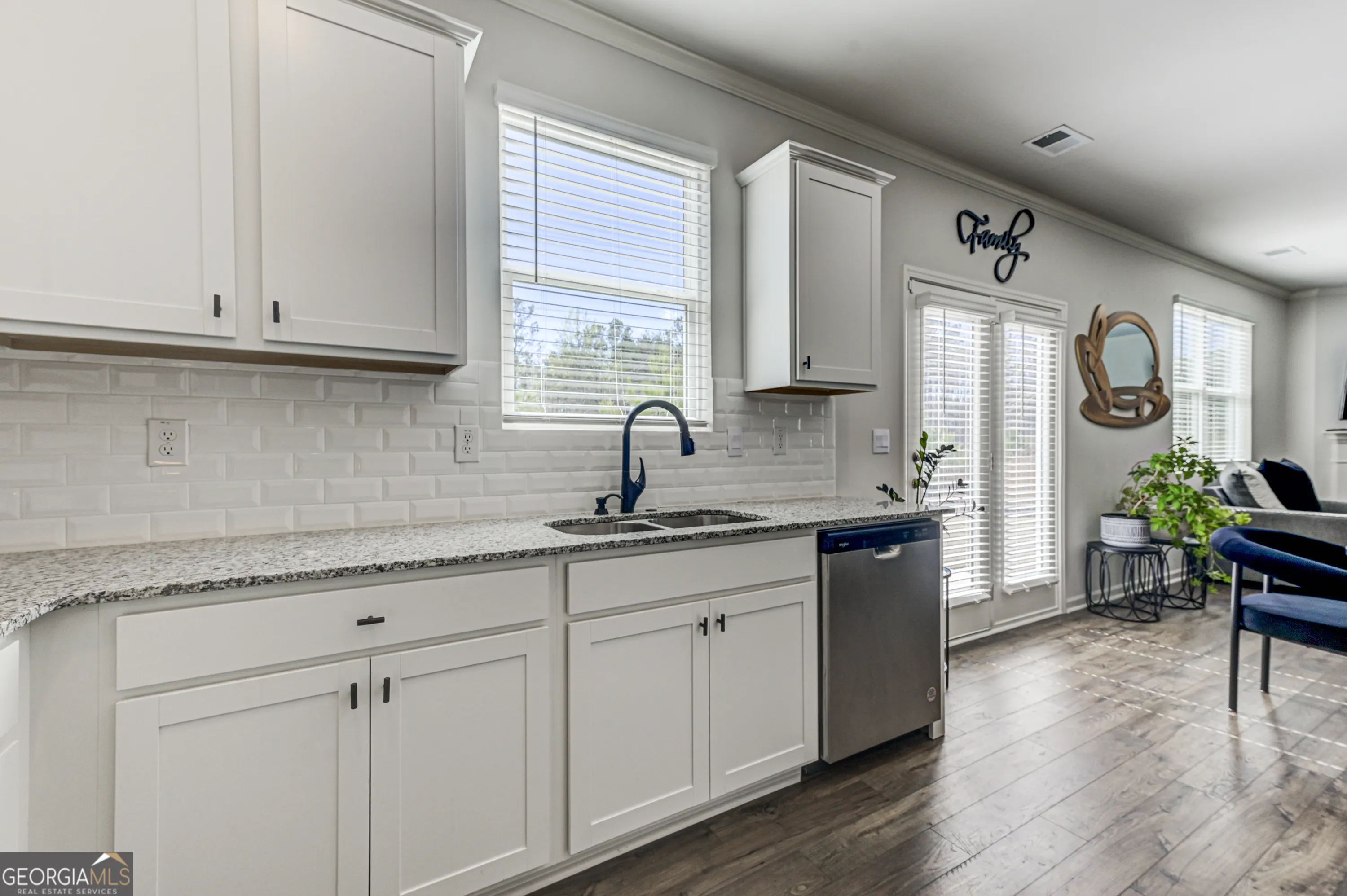 3154 Ellenton Dr — photo 10 of 42