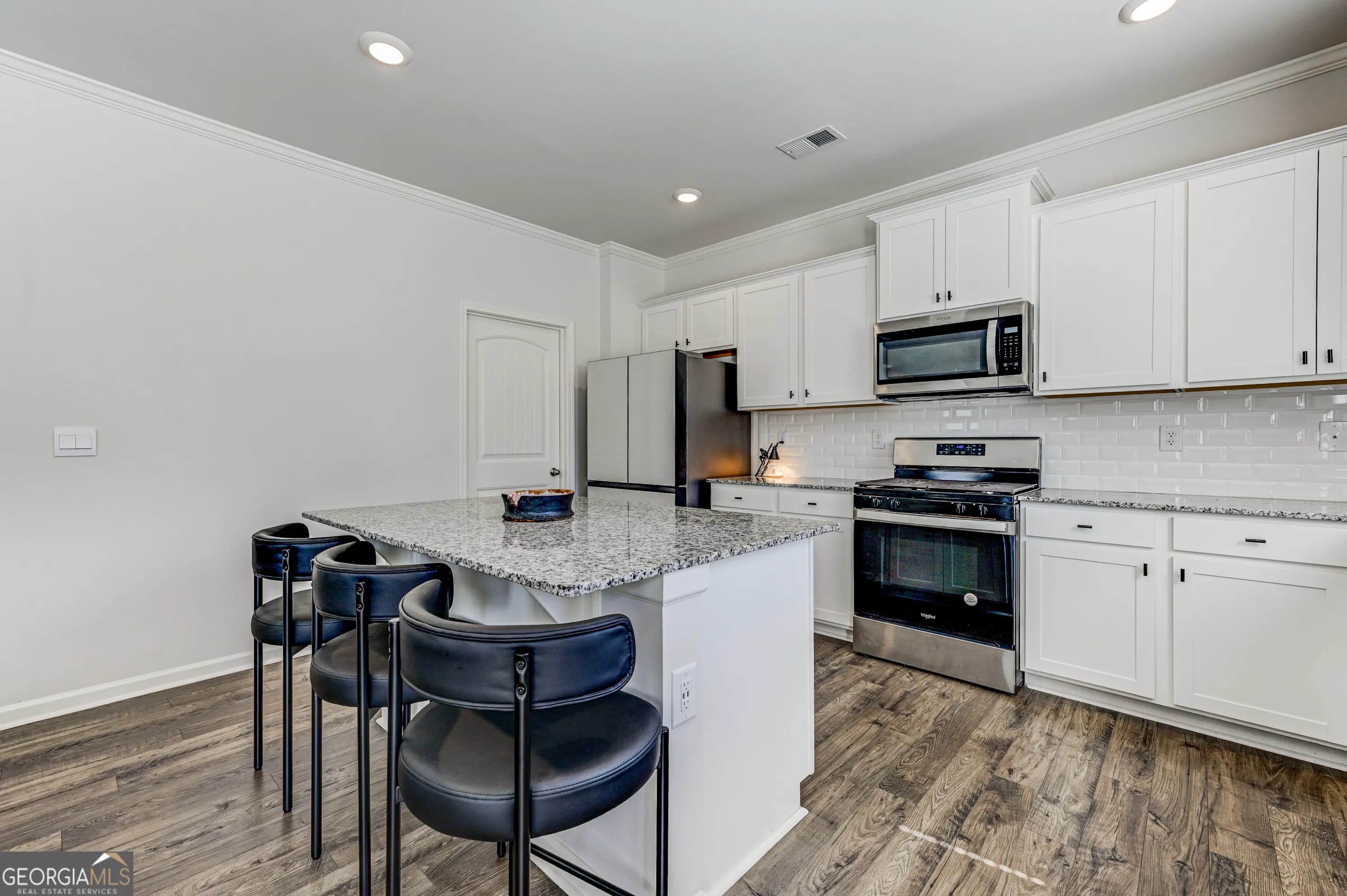3154 Ellenton Dr — photo 12 of 42