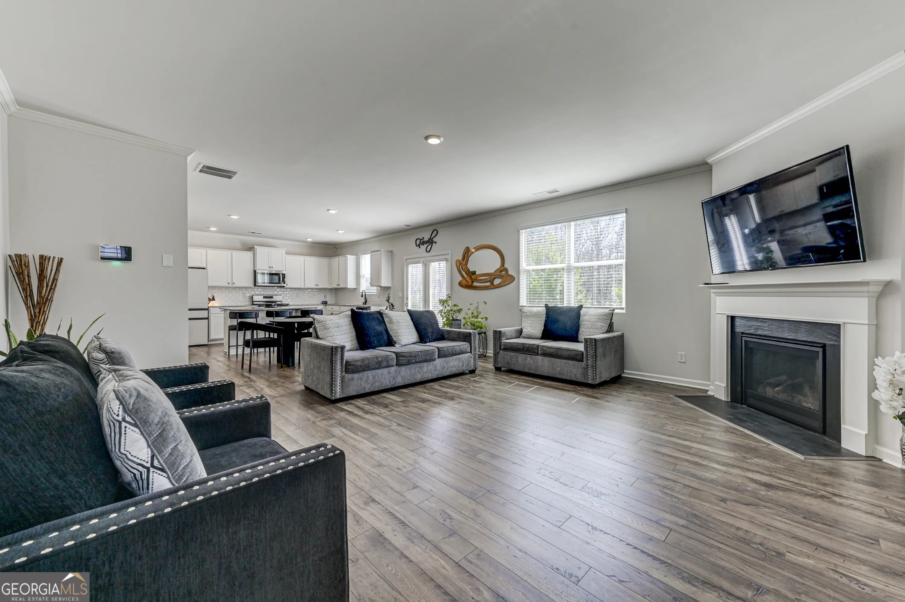 3154 Ellenton Dr — photo 41 of 42