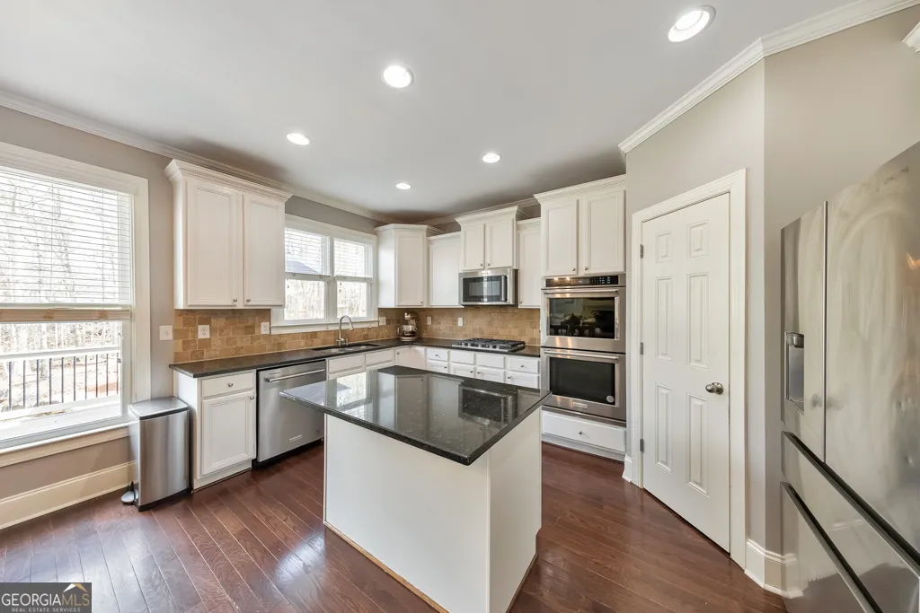 62 Applewood Ln — photo 12 of 80