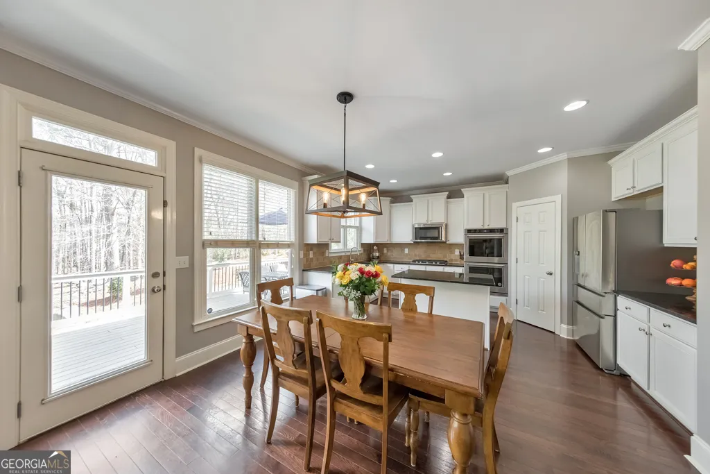 62 Applewood Ln — photo 10 of 80