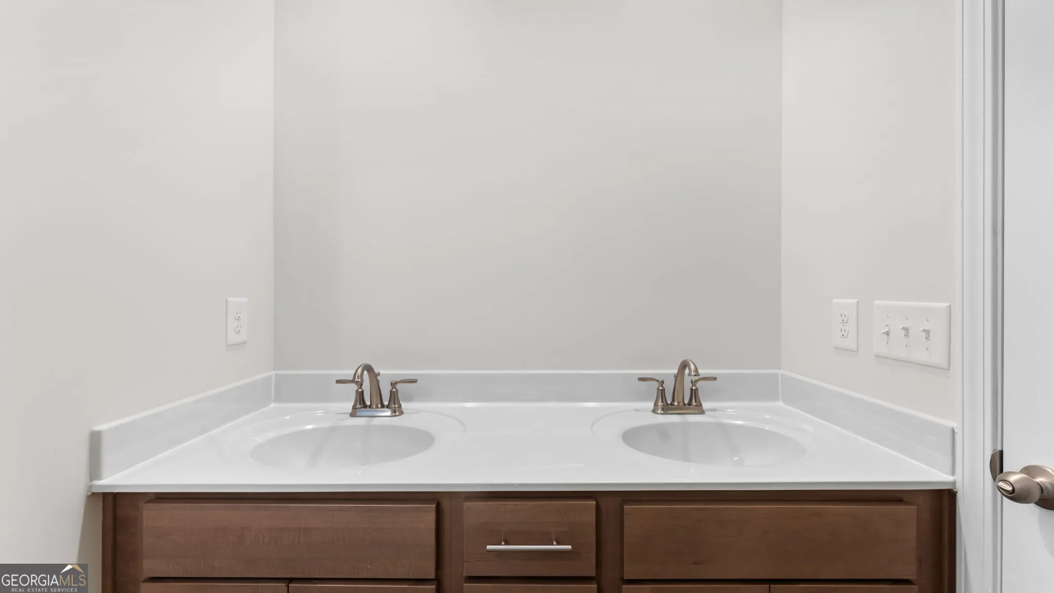 363 Cedar Hill Dr — photo 7 of 28