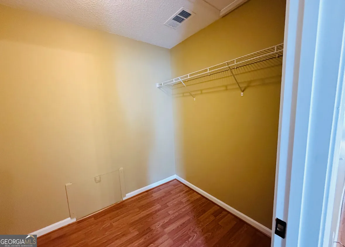 153 Crest Pointe — photo 7 of 25