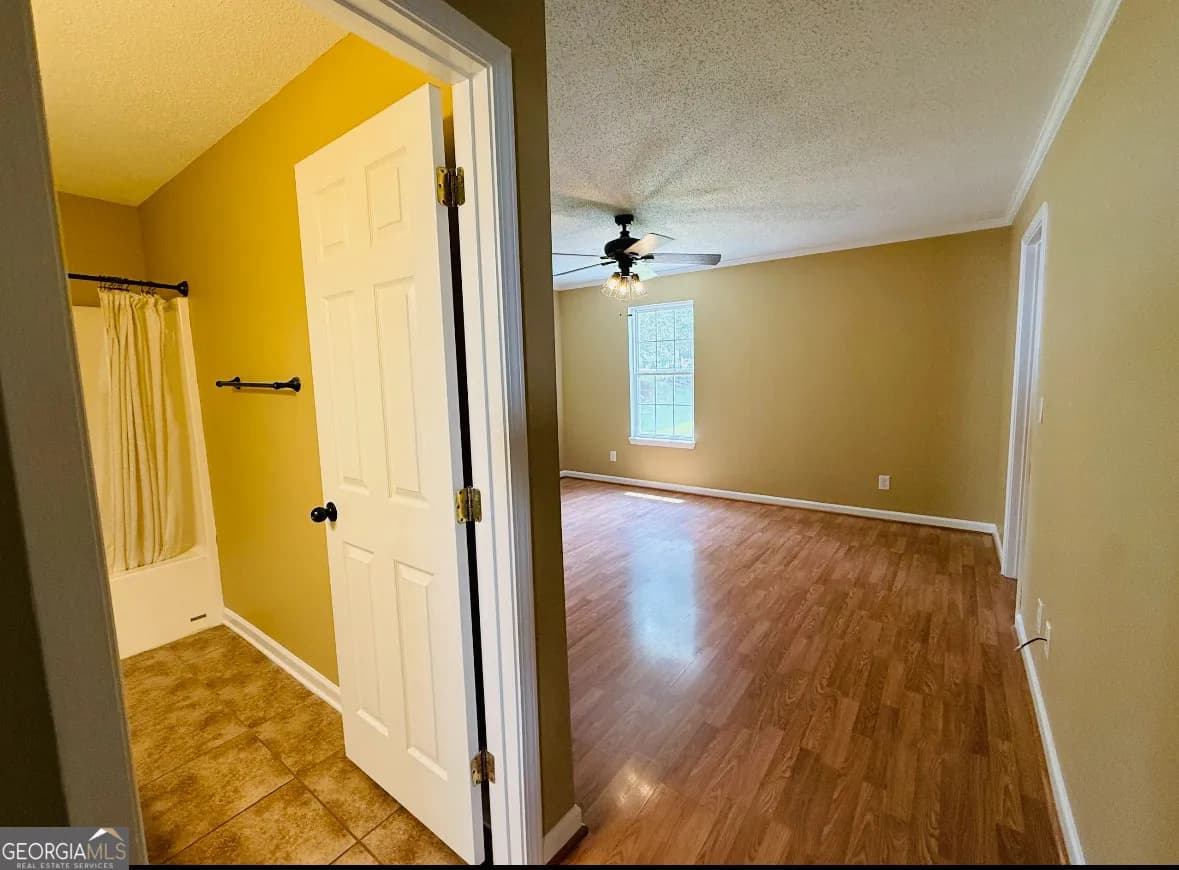 153 Crest Pointe — photo 5 of 25
