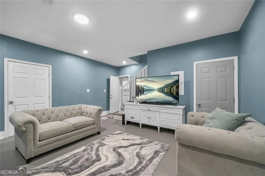 9904 Ashford Green Way — photo 33 of 78